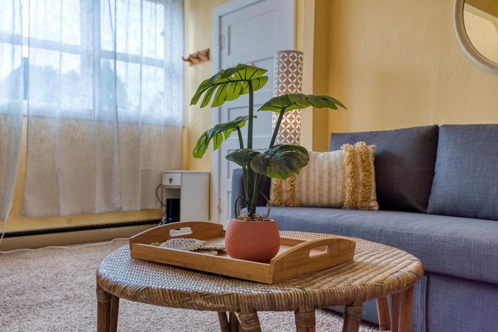 #Stayinmydistrict Heritage House Apt Кус-Бей Экстерьер фото